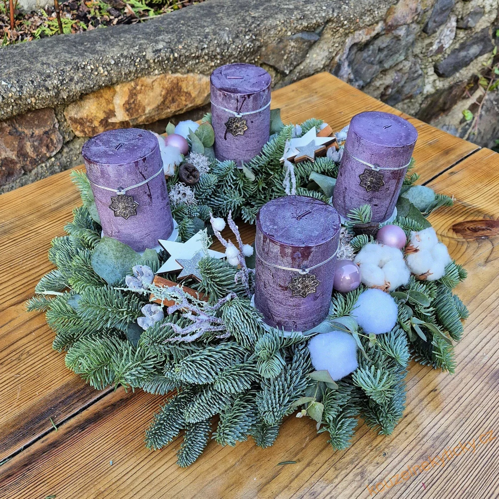 Adventní Chvojový Nobilis 40cm Rustical do ledové fialové