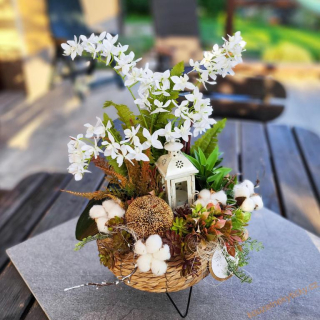 Velká dekorace s orchidejkami   -  přírodní s lucerničkou