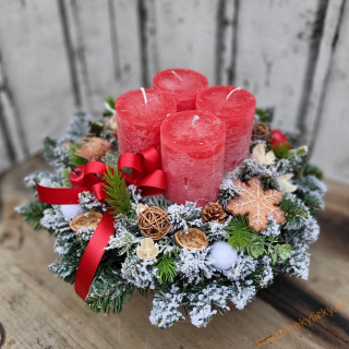 Adventní věnec  / umělý / - Klasicky červená 
