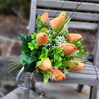 Menší tulipánová kytice - oranžová