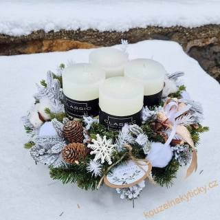 Adventní věnec / umělý / - Bílý rustikální svíčky 